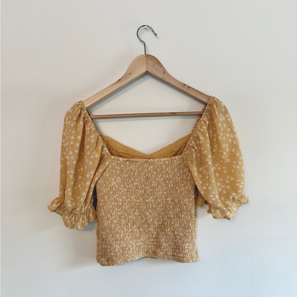 Abercrombie & Fitch Elegant Yellow and White Floral Blouse - Picture 2 of 4